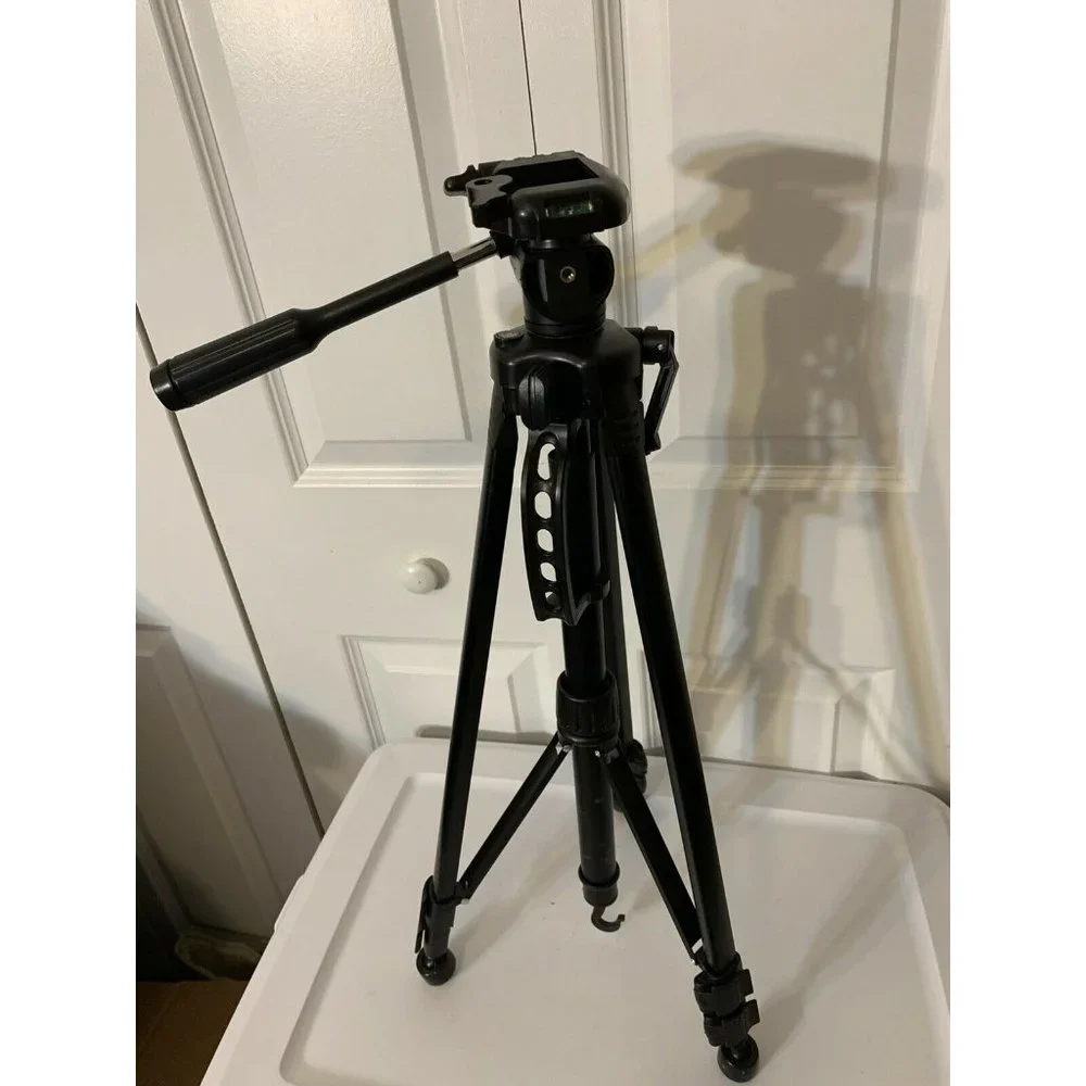 Targus Tripod TGT-BK58T Black With Targus Zip Bag Black‎